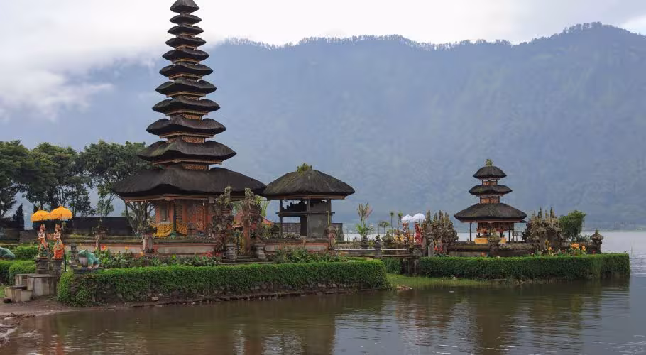 Pura Ulun Danu Bratan Pura Ulun Danu Bratan temple in Bali